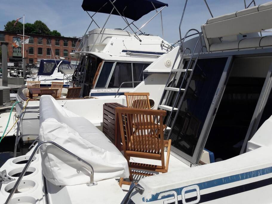 Yacht Stay Providence Marina Exterior foto